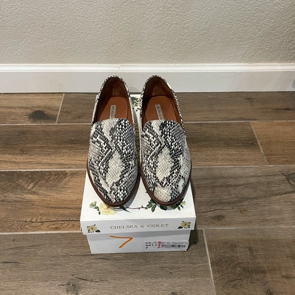 Chelsea & Violet snake skin loafer - Picture 3 of 5